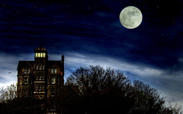 Full Moon on Halloween This Year Is First Since 1944