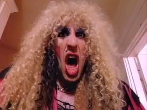 Dee Snider Approves Ukrainians Use of “We’re Not Gonna Take It” As Battle Cry
